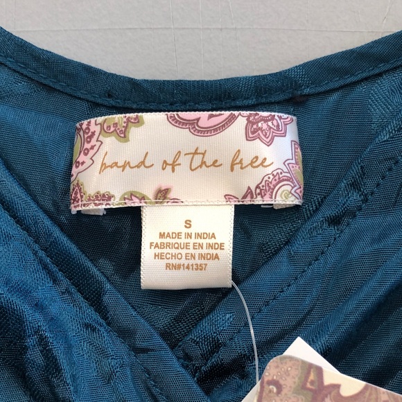 NWT Band of the Free ~ Small ~ Teal Floral Cropped Puff-Sleeve Wrap Blouse - Picture 6 of 14